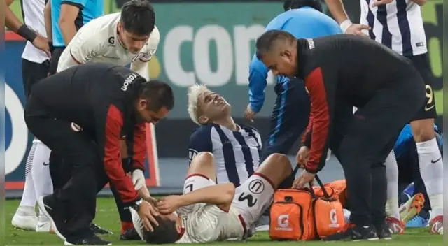 Universitario vs Alianza Lima: Aldo Corzo fue internado tras el fuerte golpe en la cabeza del clásico por el Torneo Apertura 2018 Universitario vs Alianza Lima: Aldo Corzo fue internado tras el fuerte golpe en la cabeza del clásico por el Torneo Apertura 2018