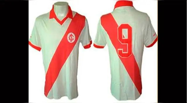 Paolo Guerrero: Inter de Porto Alegre plantea relanzar camiseta de 1954 parecido a Perú │ FOTOS Paolo Guerrero: Inter de Porto Alegre plantea relanzar camiseta de 1954 parecido a Perú │ FOTOS