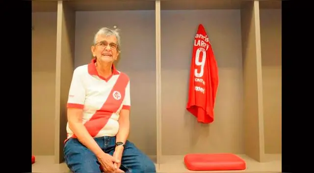 Paolo Guerrero: Inter de Porto Alegre plantea relanzar camiseta de 1954 parecido a Perú │ FOTOS Paolo Guerrero: Inter de Porto Alegre plantea relanzar camiseta de 1954 parecido a Perú │ FOTOS