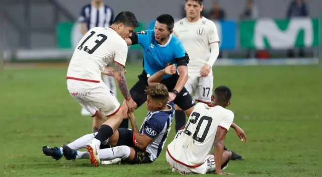 Kevin Quevedo y Horacio Benincasa recibirán 2 fechas de suspensión por pelea en el clásico. Kevin Quevedo y Horacio Benincasa recibirán 2 fechas de suspensión por pelea en el clásico.