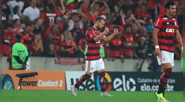 Flamengo venció 1-0 a Gremio y avanzó a semifinales de la Copa de Brasil Flamengo venció 1-0 a Gremio y avanzó a semifinales de la Copa de Brasil