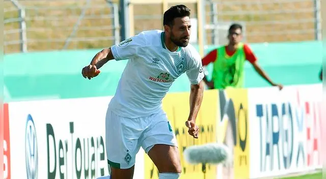 Claudio Pizarro ingresó en la goleada del Wremen ante Worms por la DFB Pokal Claudio Pizarro ingresó en la goleada del Wremen ante Worms por la DFB Pokal