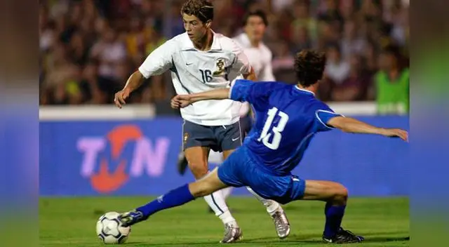 Hoy se cumplen 15 años del debut de Cristiano Ronaldo con la selección de Portugal [VIDEO]