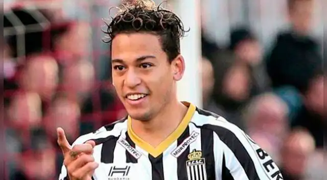 Cristian Benavente pide con goles llamado a la selección peruana.