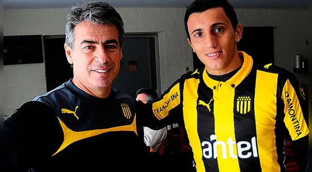 Carlos Luque fue dirigido por Pablo Bengoechea en Peñarol durante el 2015. | Foto: Peñarol