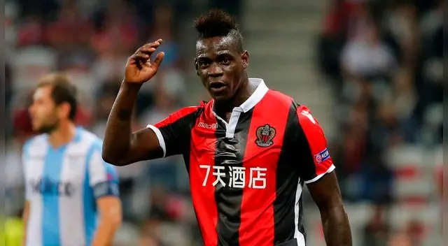 Mario Balotelli, durante un partido con el Niza.