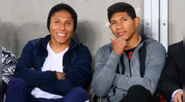 Raúl Ruidíaz y Edison Flores, durante su etapa en Universitario.
