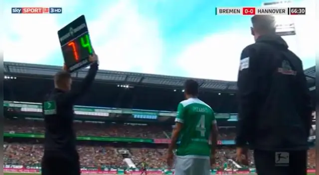 Claudio Pizarro en Werder Bremen: peruano ingresó ante Hannover 96 por la Bundesliga Claudio Pizarro en Werder Bremen: peruano ingresó ante Hannover 96 por la Bundesliga