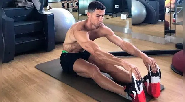 Cristiano Ronaldo causó asombro entre los hinchas al trabajar en su día libre.