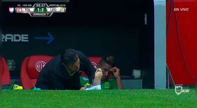 Pedro Aquino terminó lesionado en el León vs Toluca de la Liga MX y causa preocupación. Pedro Aquino terminó lesionado en el León vs Toluca de la Liga MX y causa preocupación.
