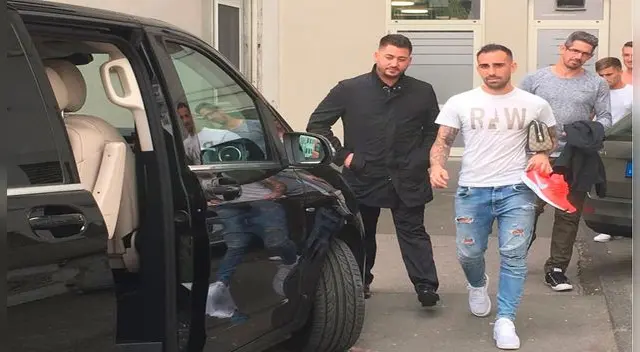 Paco Alcácer pasa reconocimientos médicos con el Borussia Dortmund │ BUNDESLIGA │ FOTO