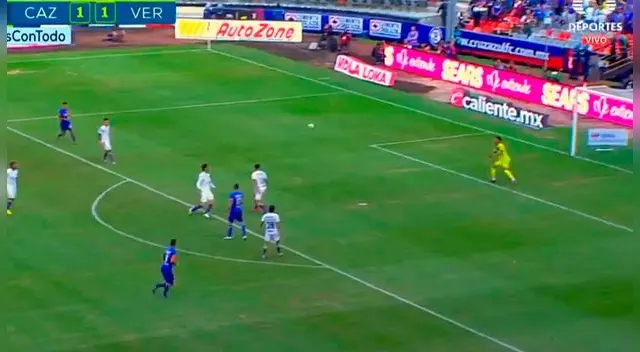 Cruz Azul vs Veracruz: Pedro Gallese tiene floja reacción y recibe golazo de Elías Hernández en Liga MX 