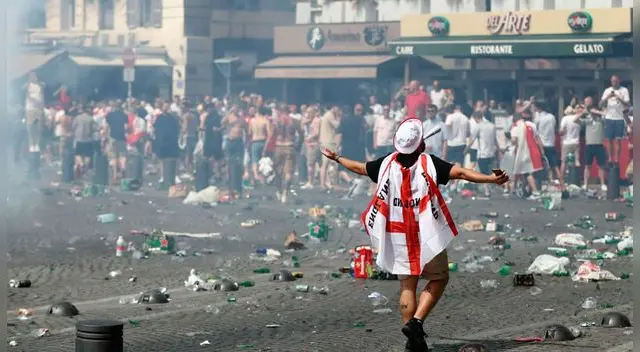 Inglaterra frenó la violencia en sus estadios con medidas radicales