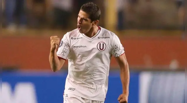 Universitario vs Melgar: Aldo Corzo recibe peculiar pedido desde la tribuna. Universitario vs Melgar: Aldo Corzo recibe peculiar pedido desde la tribuna.