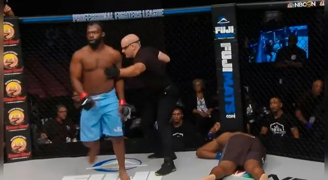 MMA: Luchador recibe terrible nocaut de rodilla que lo deja inconsciente varios minutos [VIDEO]