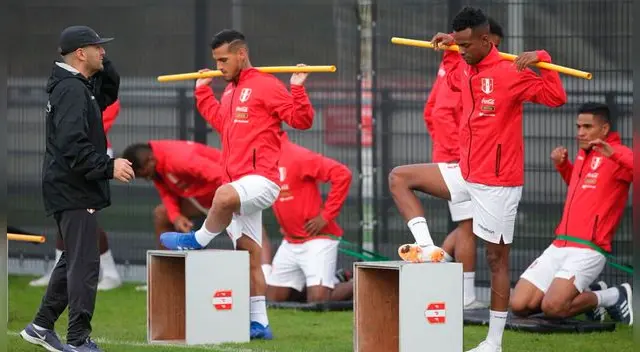 Los jugadores de la Selección Peruana en el en el AFAS Training Complex.