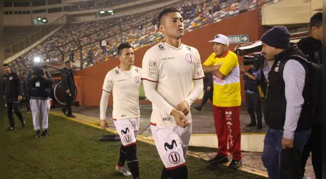 Universitario de Deportes viene luchando por no descender. Universitario de Deportes viene luchando por no descender.