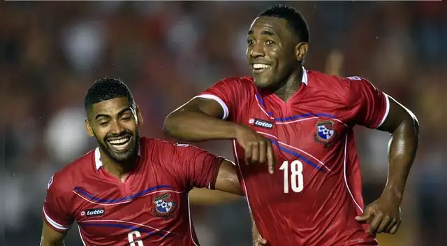 Panamá rindió homenaje a Luis Tejada con una estatua de oro