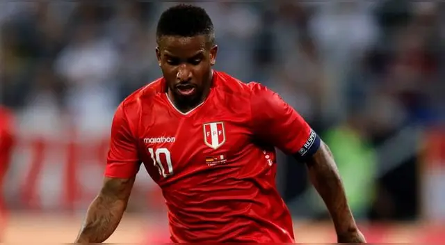 Jefferson Farfán no pudo ser eficaz ante Ter Stegen y desperdició el 2-1 de Perú vs Alemania. Jefferson Farfán no pudo ser eficaz ante Ter Stegen y desperdició el 2-1 de Perú vs Alemania.
