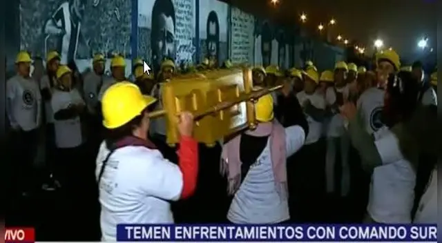 Alianza Lima y el desafiante gesto que recibió de la iglesia Aposento Alto en plena explanada del Alejandro Villanueva de Matute | VIDEO Alianza Lima y el desafiante gesto que recibió de la iglesia Aposento Alto en plena explanada del Alejandro Villanueva de Matute | VIDEO