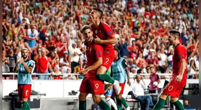 André Silva celebra el gol del triunfo de Portugal ante Italia.