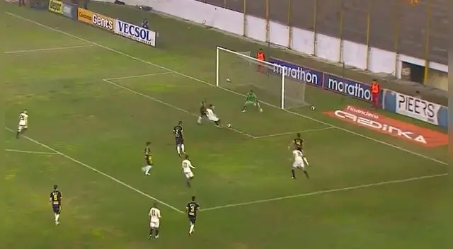 En el Universitario vs UTC, Anthony Osorio metió un y su agónico gol tras pase de brillante pase de Germán Denis en el Torneo Clausura 2018.