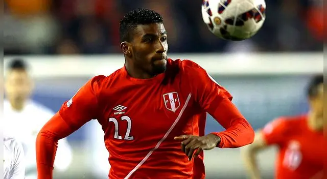 Carlos Ascues, durante un partido de la Selección Peruana en la Copa América 2015. Carlos Ascues, durante un partido de la Selección Peruana en la Copa América 2015.
