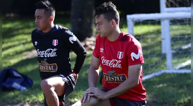 Cristian Benavente y Christian Cueva durante un entrenamiento de la Selección Peruana. Cristian Benavente y Christian Cueva durante un entrenamiento de la Selección Peruana.