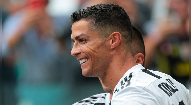 Cristiano Ronaldo: "Después de salir del Real Madrid me sentí muy ansioso, pero ya estoy adaptándome" │ Juventus vs Sassuolo │ Serie A Cristiano Ronaldo: "Después de salir del Real Madrid me sentí muy ansioso, pero ya estoy adaptándome" │ Juventus vs Sassuolo │ Serie A