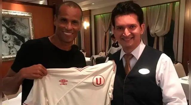 Rivaldo posa con camiseta de Universitario en Instagram