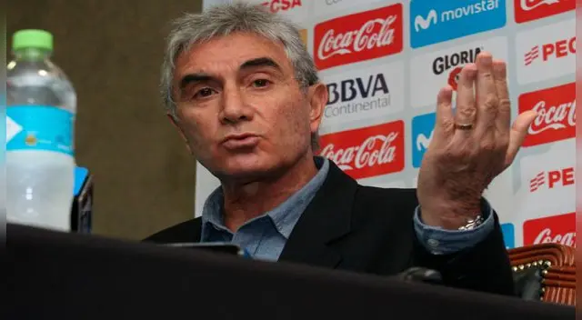 Juan Carlos Oblitas reveló hasta cuando se queda en la FPF