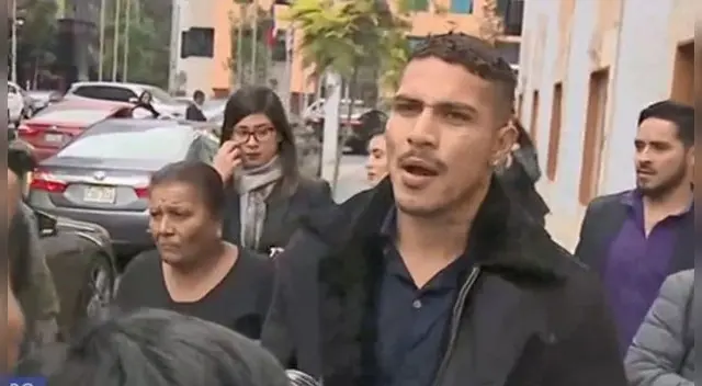 Paolo Guerrero llegó al Swissotel junto a un fiscal para realizar diligencia