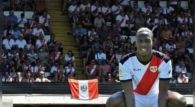 Luis Advíncula y Rayo Vallecano fueron respaldados por hinchas peruanos en derrota ante Alavés Luis Advíncula y Rayo Vallecano fueron respaldados por hinchas peruanos en derrota ante Alavés