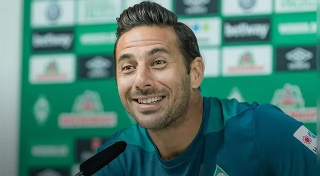 Claudio Pizarro y el mensaje que dejó al DT de Werder Bremen
