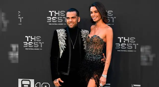 Dani Alves con su novia, Joana Sanz. Dani Alves con su novia, Joana Sanz.
