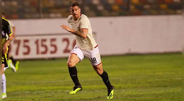 Germán Denis anotó por última vez cuando jugaba por el Lanús de Argentina. 