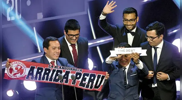 Hinchada blanquirroja fue premiada como la mejor afición del mundo por la FIFA. Hinchada blanquirroja fue premiada como la mejor afición del mundo por la FIFA.