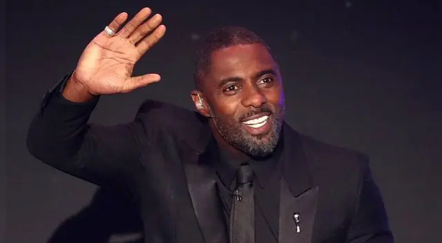 The Best 2018: Idris Elba y la hilarante vestimenta que usó en la gala.