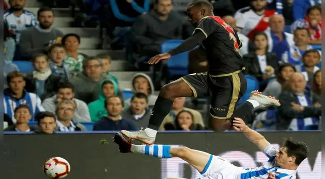 Luis Advíncula sigue imparable: anotó su primer gol con el Rayo Vallecano Luis Advíncula sigue imparable: anotó su primer gol con el Rayo Vallecano