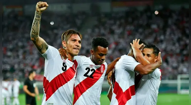 Paolo Guerrero saludó el premio que recibió la hinchada peruana por su actuación en Rusia 2018. Paolo Guerrero saludó el premio que recibió la hinchada peruana por su actuación en Rusia 2018.