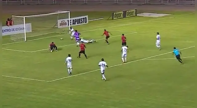 El descomunal blooper de John Tapia para el gol de Melgar. El descomunal blooper de John Tapia para el gol de Melgar.