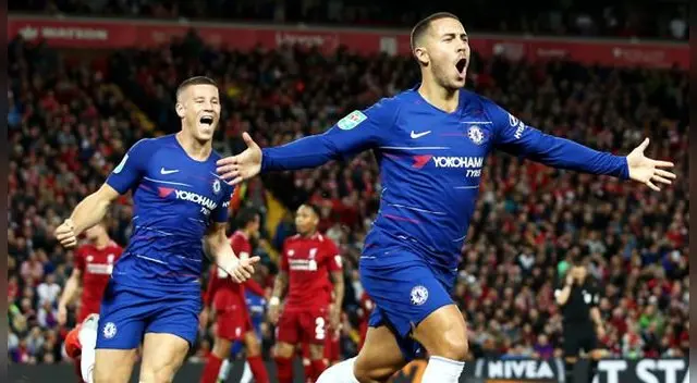 Chelsea venció 2-1 a Liverpool y avanzó en la Copa de la Liga.