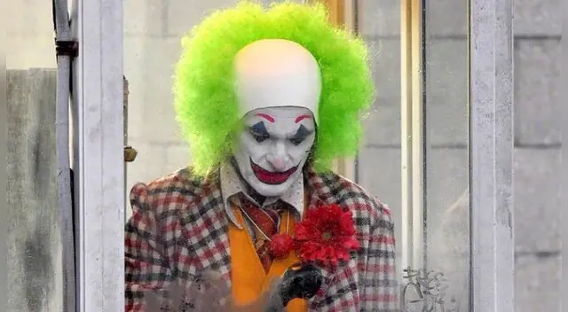 Joker: Joaquin Phoenix es captado con tenebrosa apariencia desde el set de grabación | FOTOS
