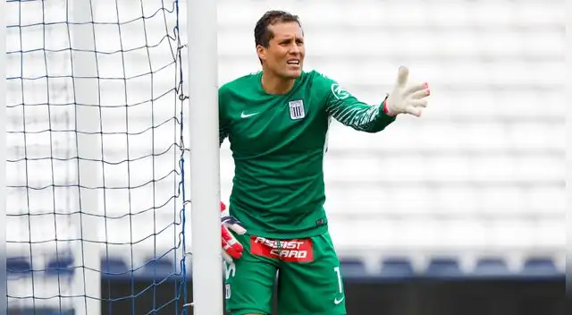 Leao Butrón, durante un partido de Alianza Lima.