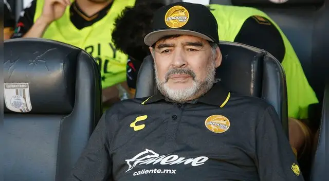 Diego Armando Maradona dispara contra el técnico de la selección argentina.