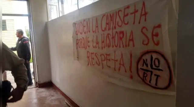 Universitario de Deportes: Hinchas de la Trinchera Norte ingresaron a Campo Mar y las cosas casi se complican Universitario de Deportes: Hinchas de la Trinchera Norte ingresaron a Campo Mar y las cosas casi se complican