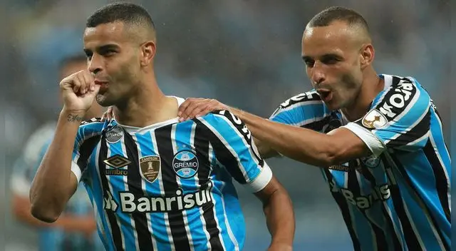 Gremio venció 4-0 a Atlético Tucumán y pasó a la semifinal de la Copa Libertadores. Gremio venció 4-0 a Atlético Tucumán y pasó a la semifinal de la Copa Libertadores.
