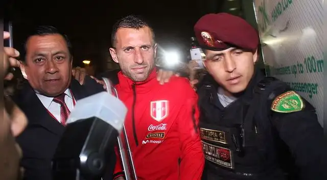 Horacio Calcaterra cumple su segunda convocatoria con Perú. Horacio Calcaterra cumple su segunda convocatoria con Perú.