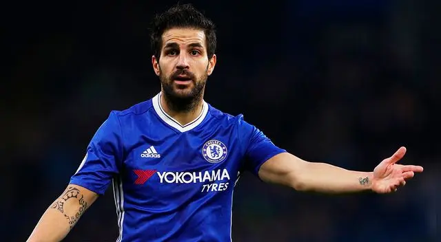 FIFA 19: La afición del Arsenal silba a Cesc Fàbregas cada vez que tiene contacto con el balón [VIDEO]