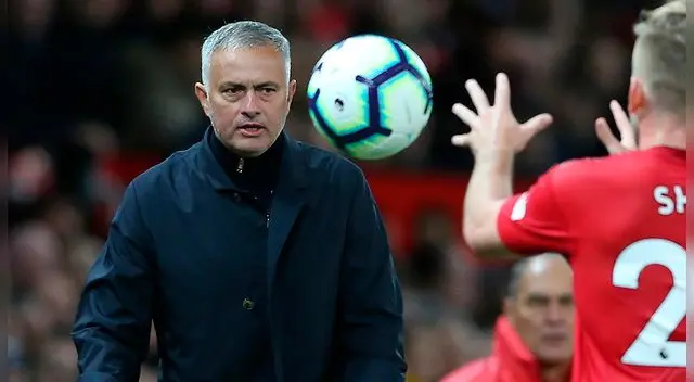 José Mourinho ganó la Europa League con el Manchester United (2016/17) José Mourinho ganó la Europa League con el Manchester United (2016/17)